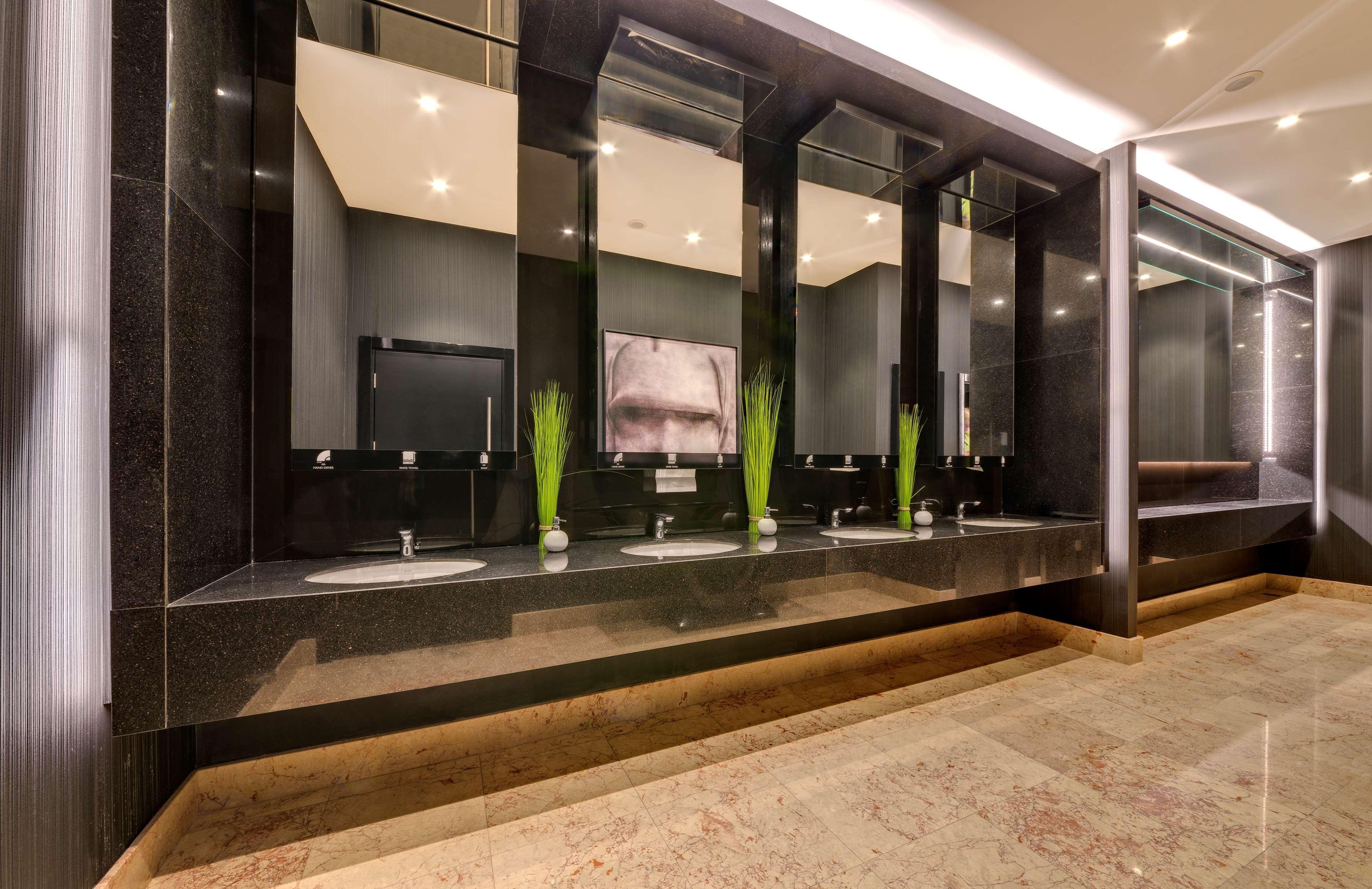 Radisson Blu Leogrand Hotel Chisinau Exterior foto